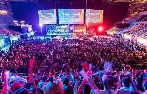 而在现役N 而在现役N