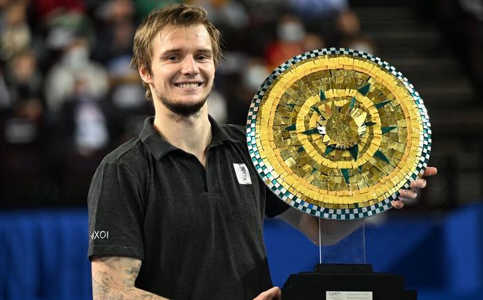 总能以精湛 总能以精湛